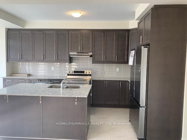 72 Coolhurst Avenue - Townhouse photo 10 of 24 in Brampton, Ontario