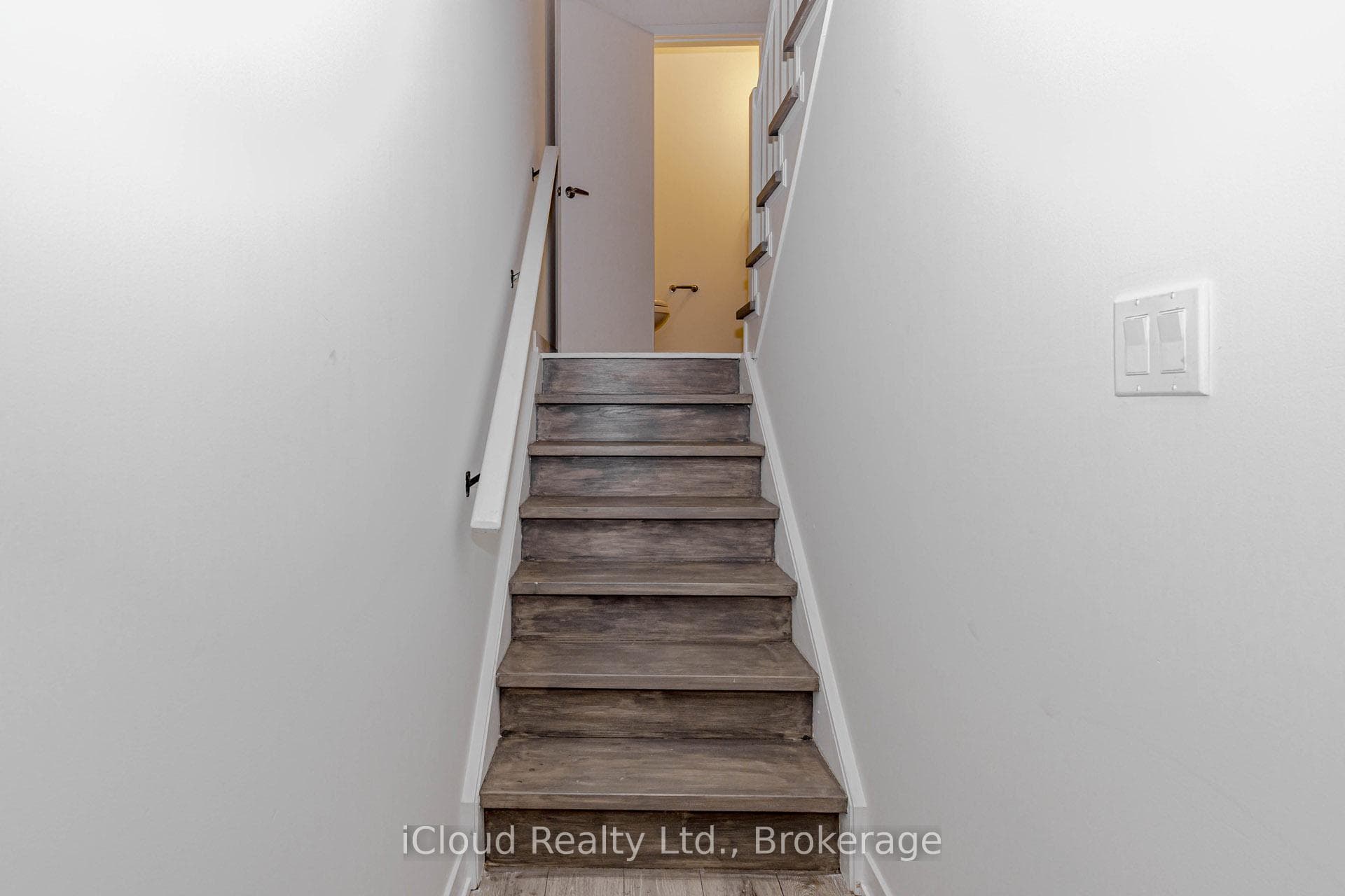3189 BASTEDO Common Unit 69 - Townhouse photo 10 of 50 in Burlington, Ontario