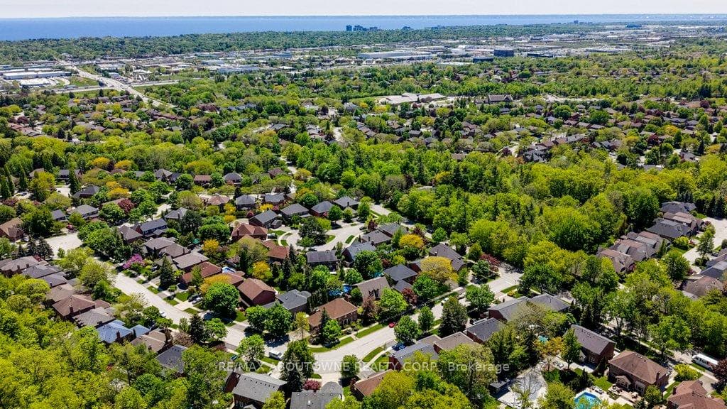 1300 Old Bridle Path - Detached photo 39 of 43 in Oakville, Ontario