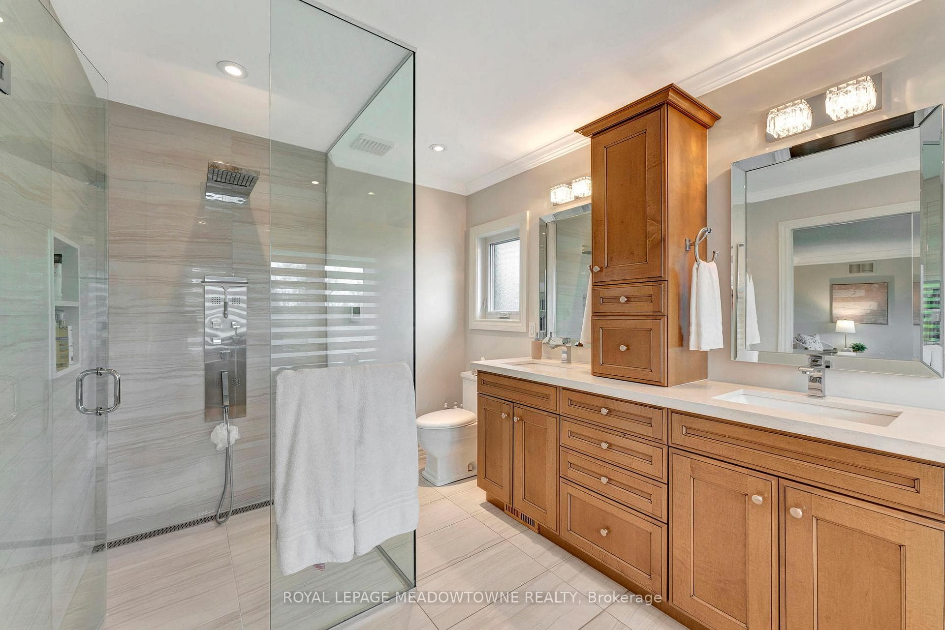 2008 Peak Place - Detached photo 17 of 40 in Oakville, Ontario