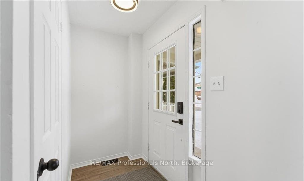 98 Roxton Road - Semi-Detached photo 6 of 28 in Oakville, Ontario