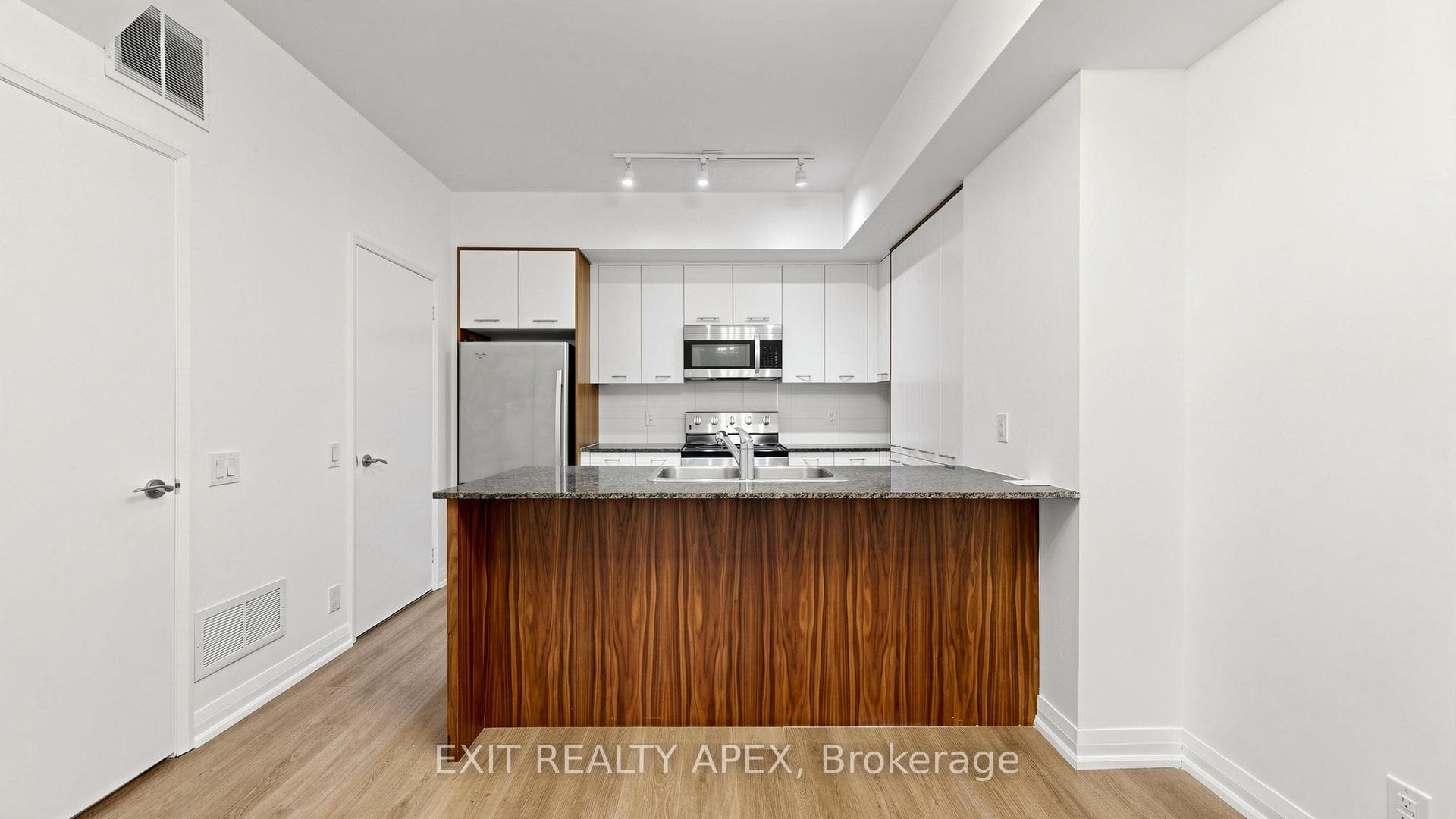 23 Valhalla Inn Road Unit 40 - Condo photo 14 of 50 in Etobicoke (Islington / Rexdale), Ontario