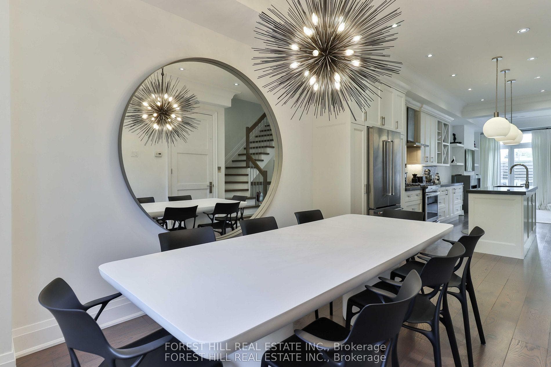 51B Burnaby Boulevard - Townhouse photo 4 of 31 in Forest Hill / Deer Park, Ontario