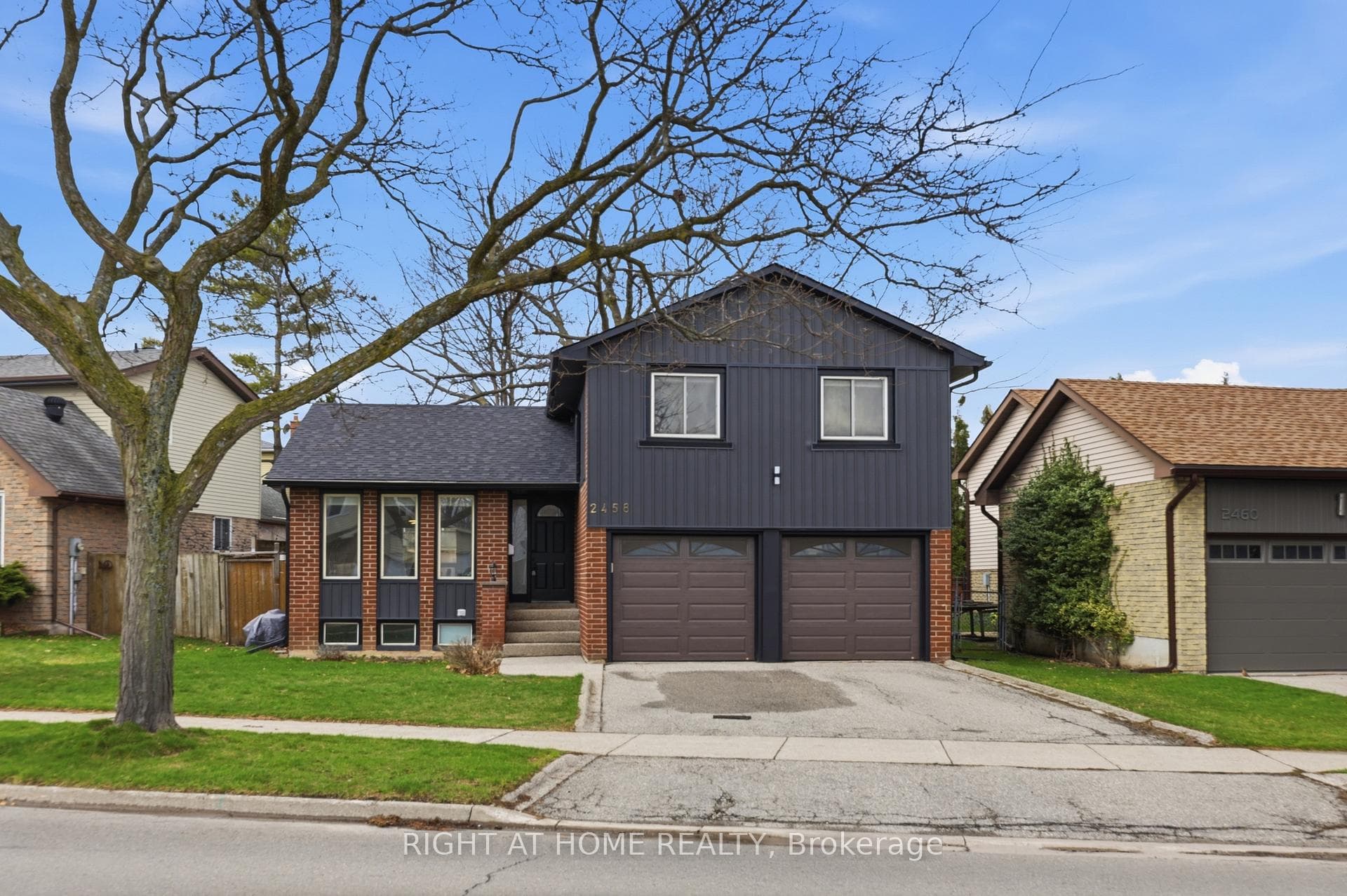 2458 Cavendish Drive - Detached for sale in Aldershot, Ontario