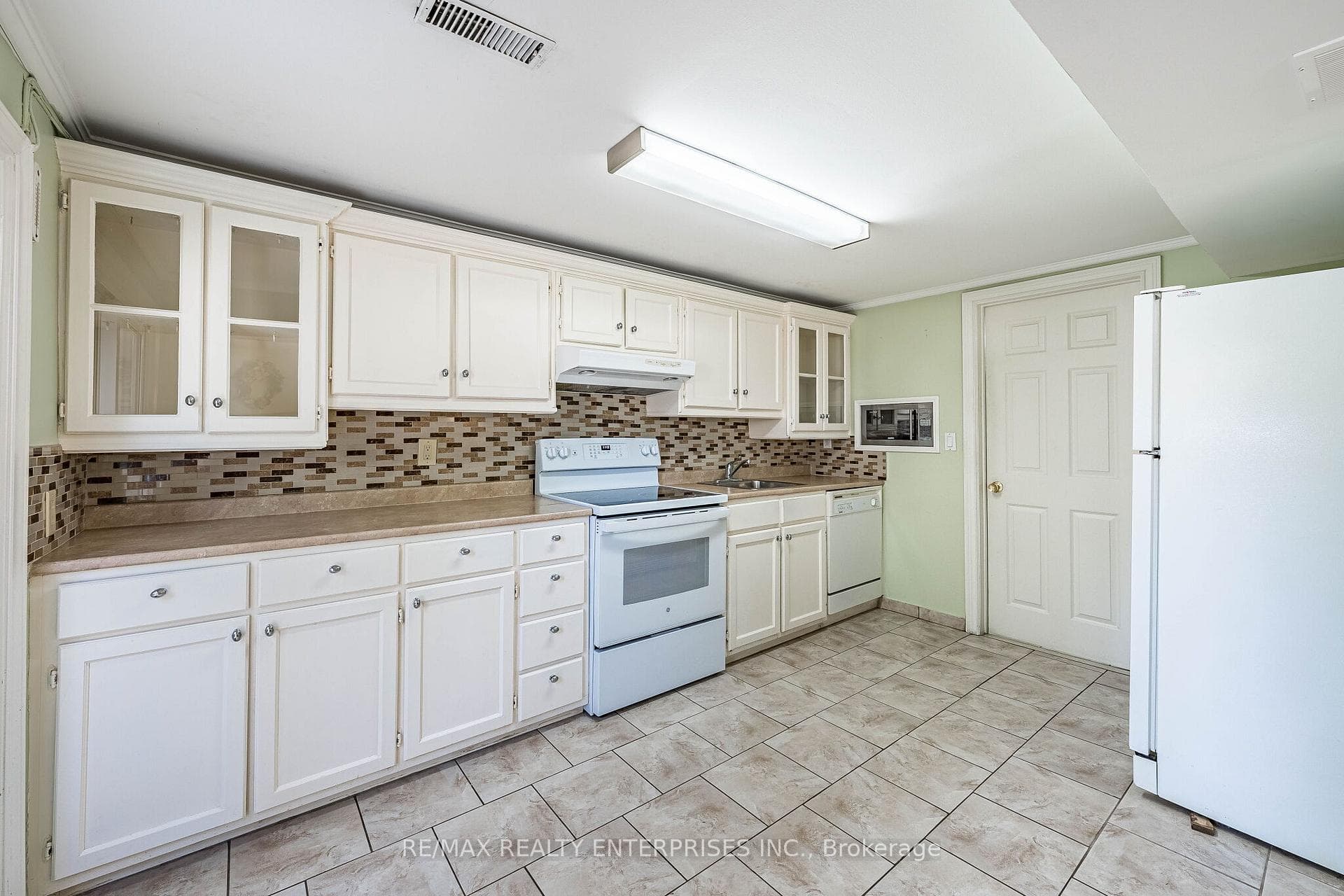 3669 Molly Avenue - Semi-Detached photo 34 of 42 in Mississauga, Ontario