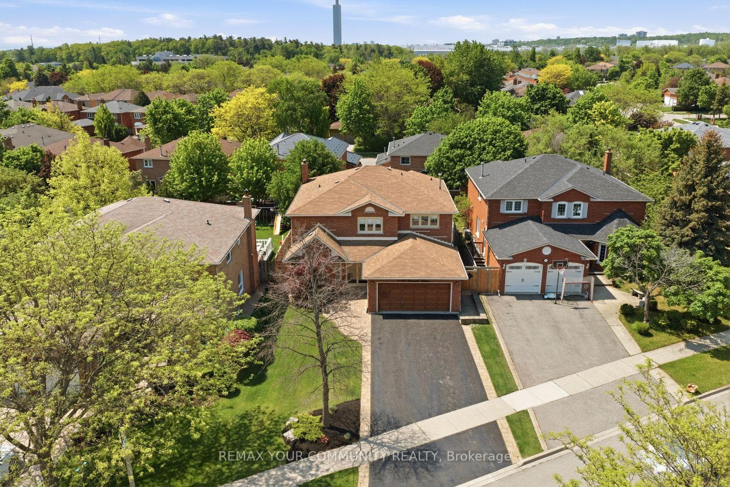 1198 Derrald Drive - Detached photo 4 of 50 in Oakville, Ontario