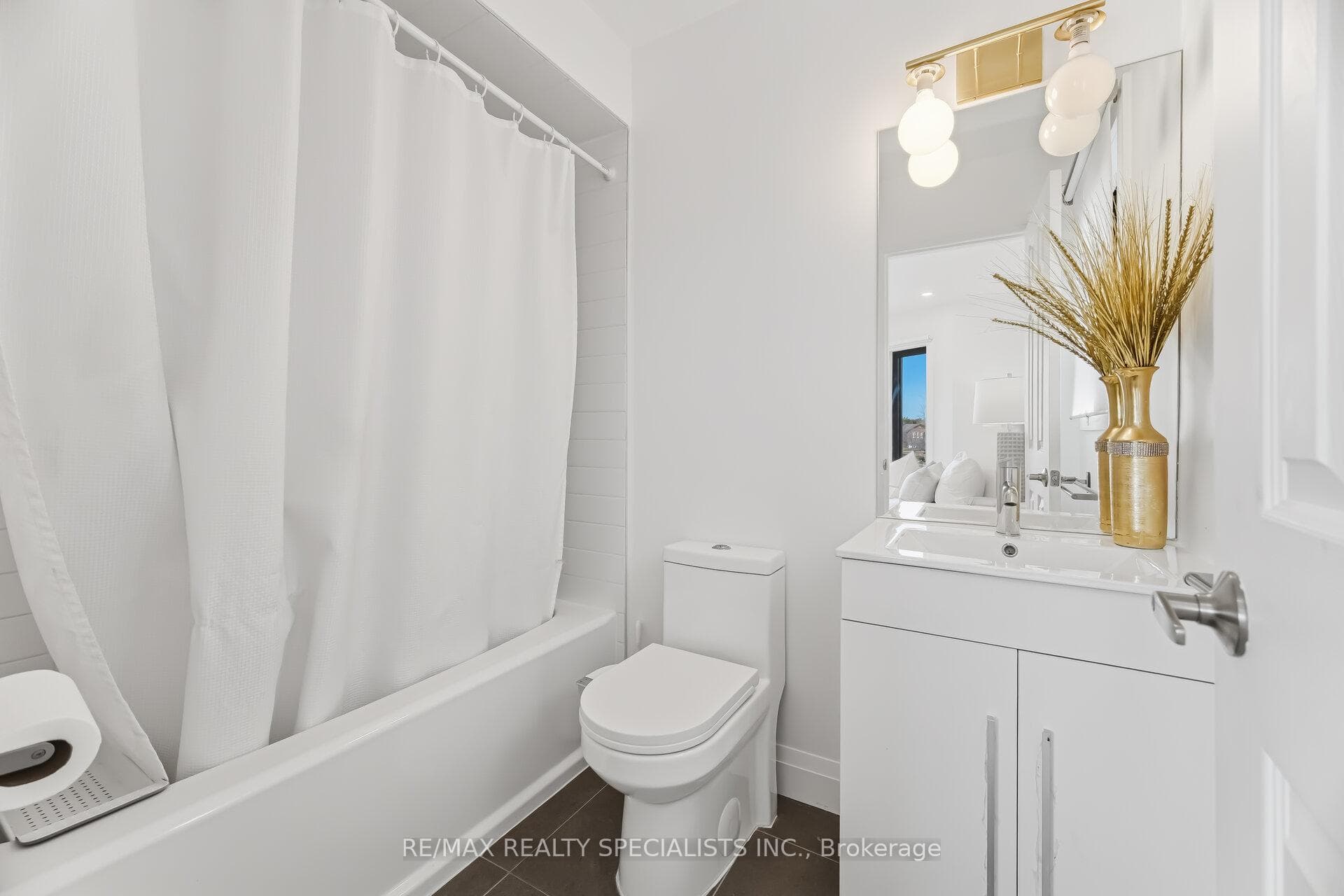 304 Barondale Drive - Detached photo 23 of 32 in Mississauga, Ontario