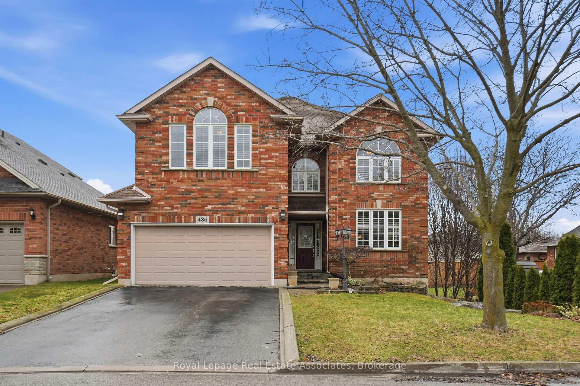 486 Delaney Court - Detached photo 1 of 48 in Burlington, Ontario