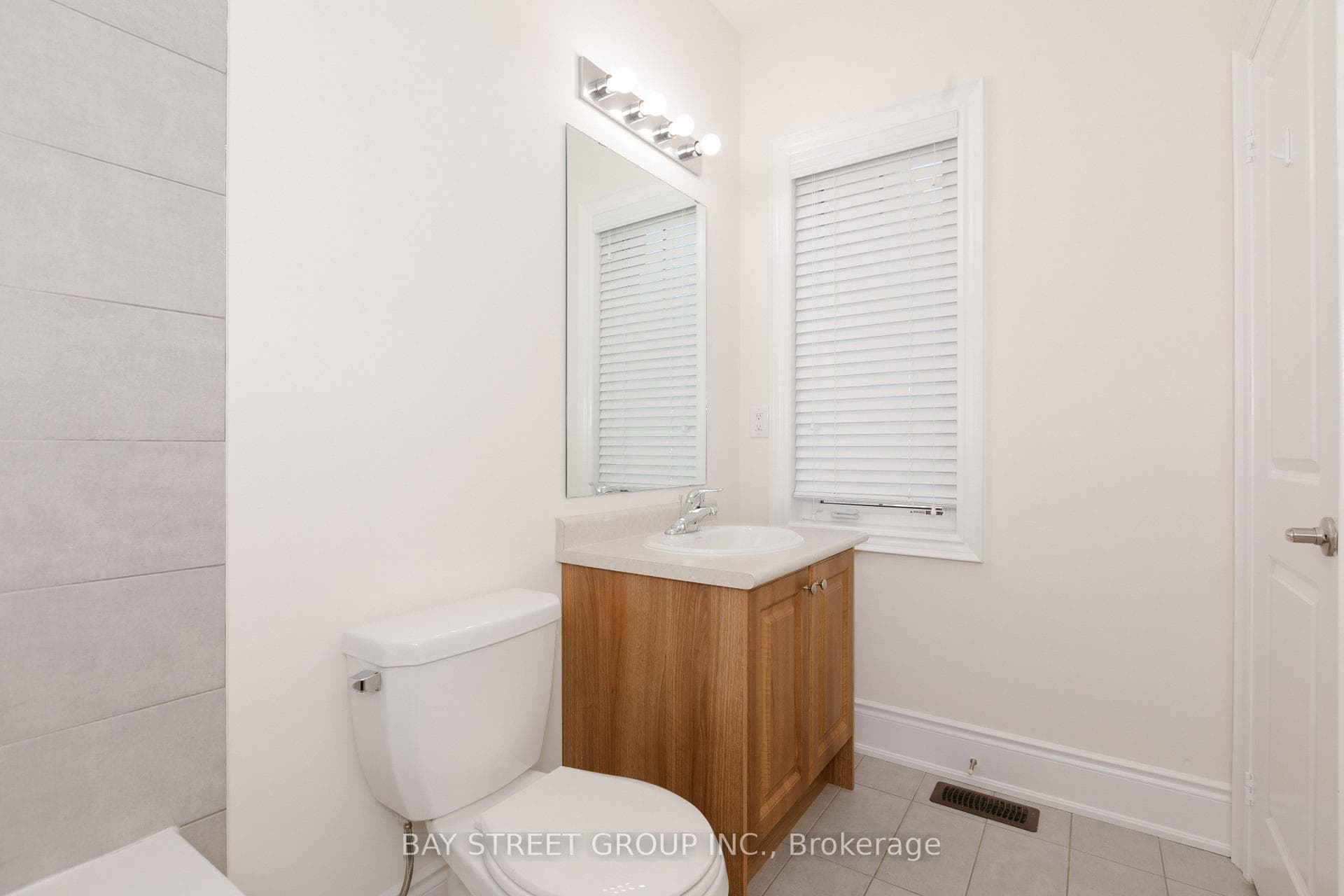 3127 Streamwood Pass - Detached photo 36 of 48 in Oakville, Ontario