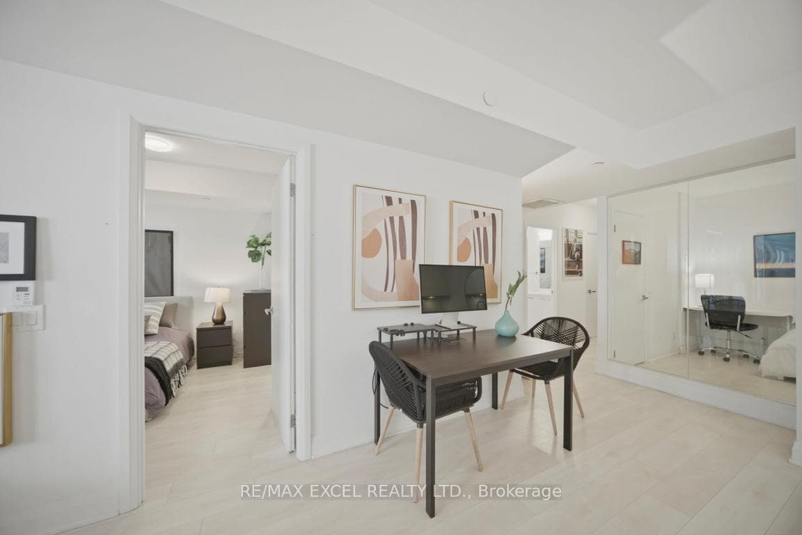33 Frederick Todd Way Unit 303 - Condo photo 13 of 49 in Flemingdon Park / Don Mills, Ontario