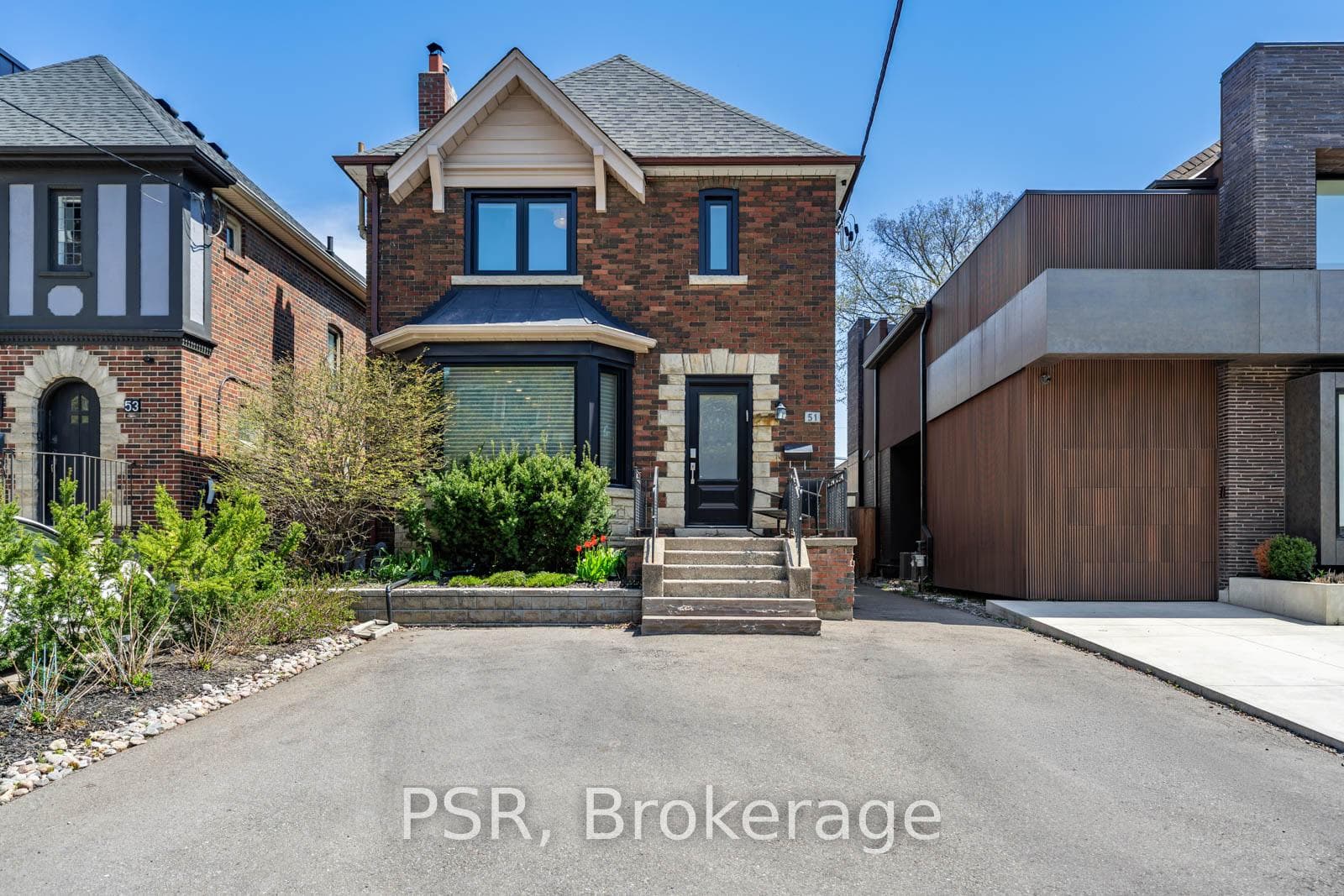 51 Camberwell Road - Detached photo 2 of 40 in Forest Hill / Deer Park, Ontario