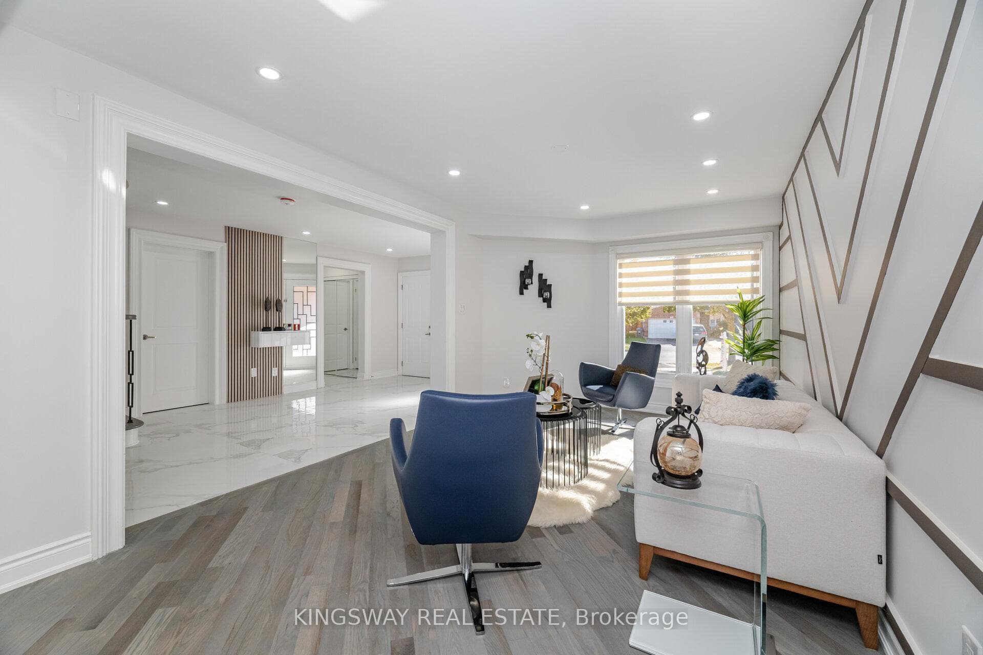 1008 Ceremonial Drive - Detached photo 8 of 48 in Mississauga, Ontario