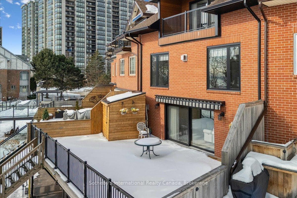10 Southwind Terrace - Townhouse photo 36 of 43 in Oakville, Ontario
