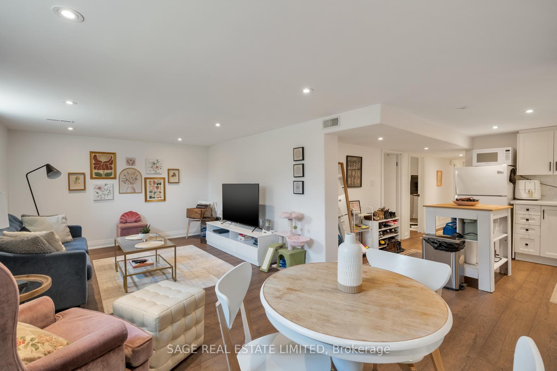 7 Rathgar Avenue - Detached photo 33 of 38 in Etobicoke (Islington / Rexdale), Ontario