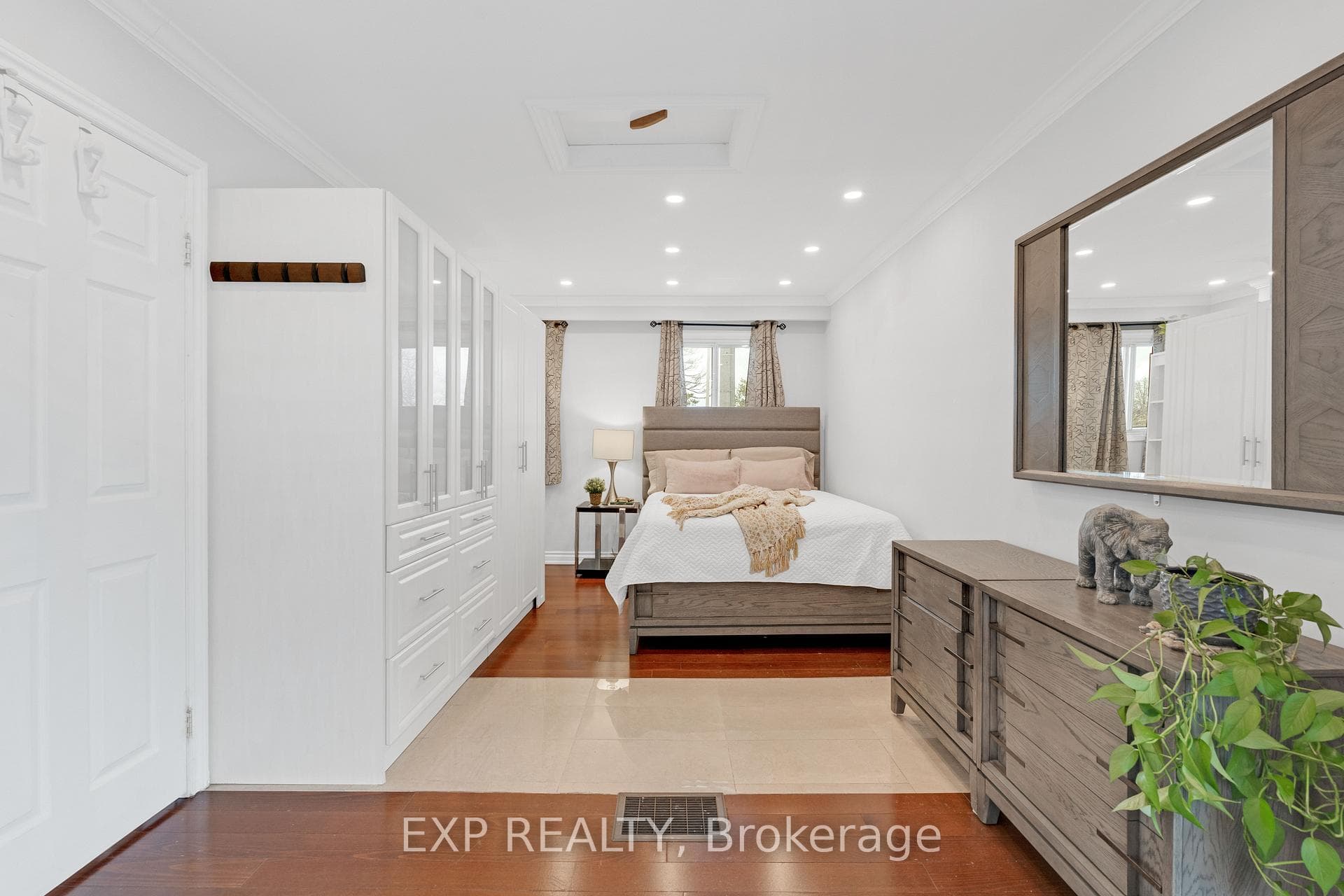 3460 Cawthra Road - Detached photo 14 of 49 in Mississauga, Ontario