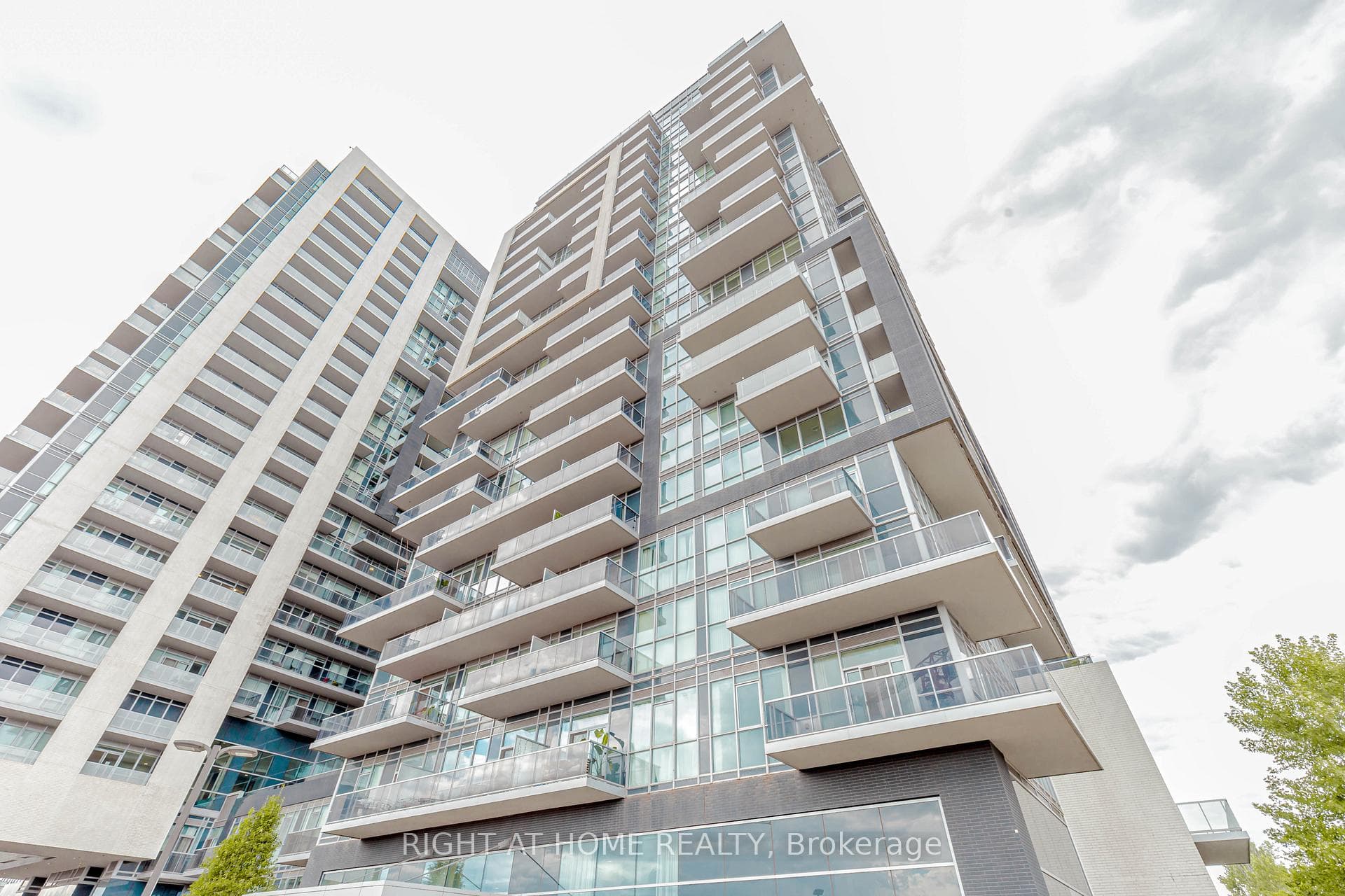 2093 Fairview Street Unit 709 - Condo photo 1 of 45 in Burlington, Ontario