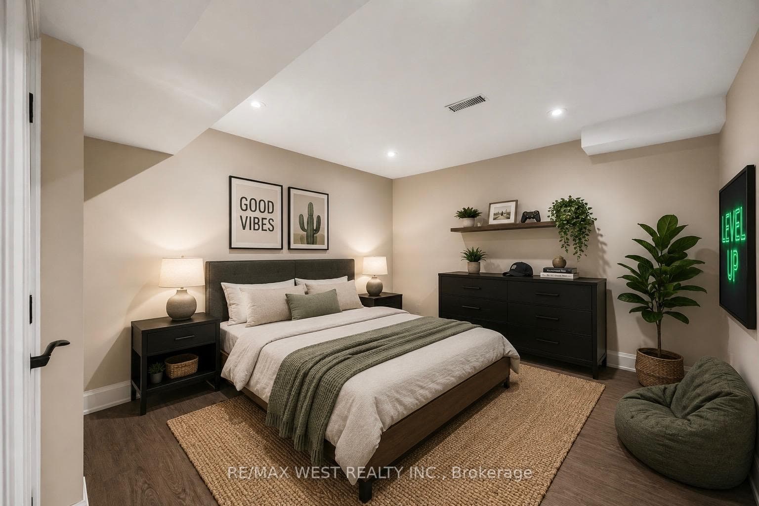 35 Conifer Drive - Detached photo 40 of 46 in Etobicoke (Islington / Rexdale), Ontario