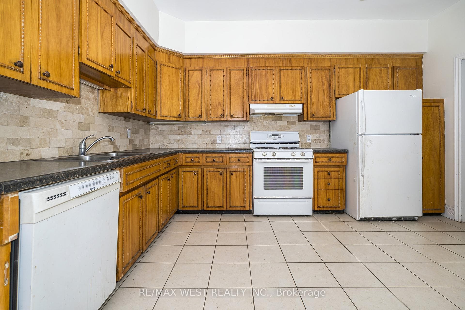 404 Manning Avenue - Semi-Detached photo 9 of 41 in Downtown Toronto / Waterfront, Ontario