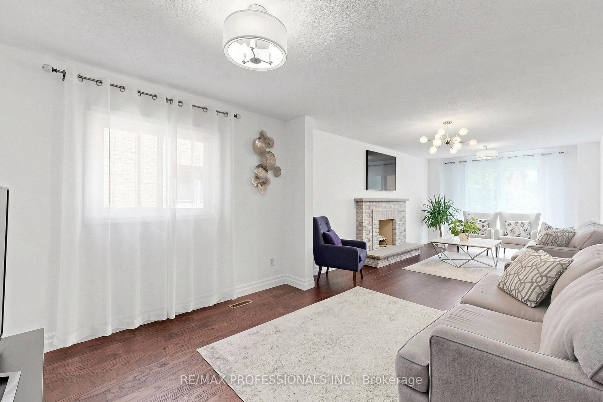 970 Silversmith Drive - Detached photo 10 of 50 in Mississauga, Ontario