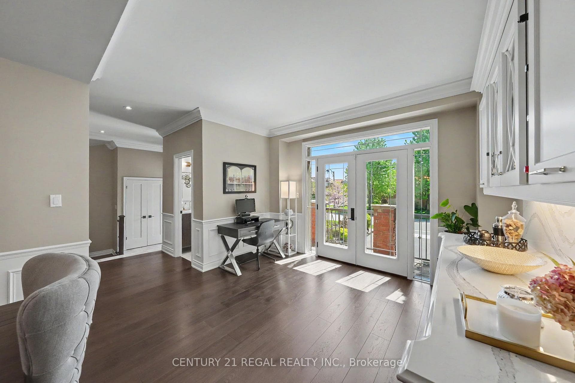 2260 Chickadee Crescent - Detached photo 5 of 47 in Oakville, Ontario