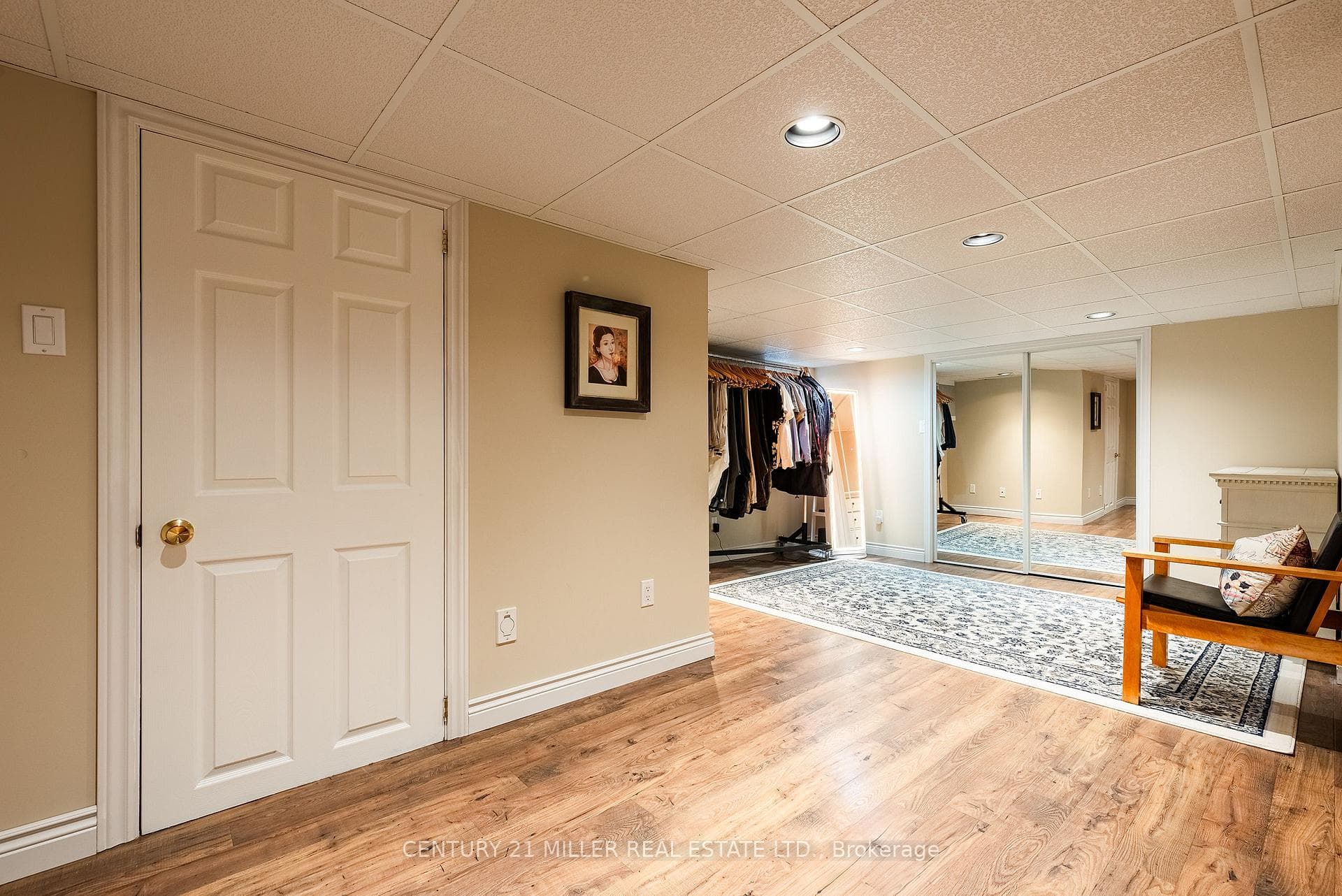 262 Oakwood Crescent - Detached photo 31 of 48 in Oakville, Ontario