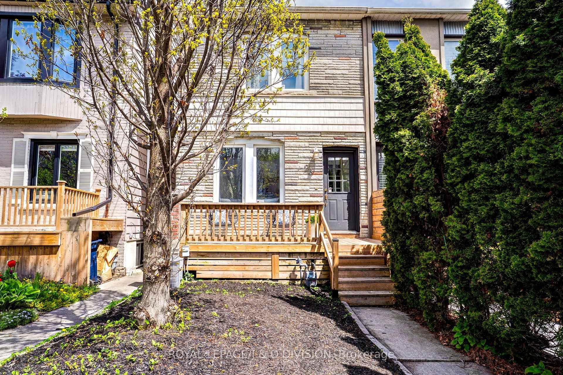23 Empire Avenue - home for sale in Riverdale / Leslieville, Ontario