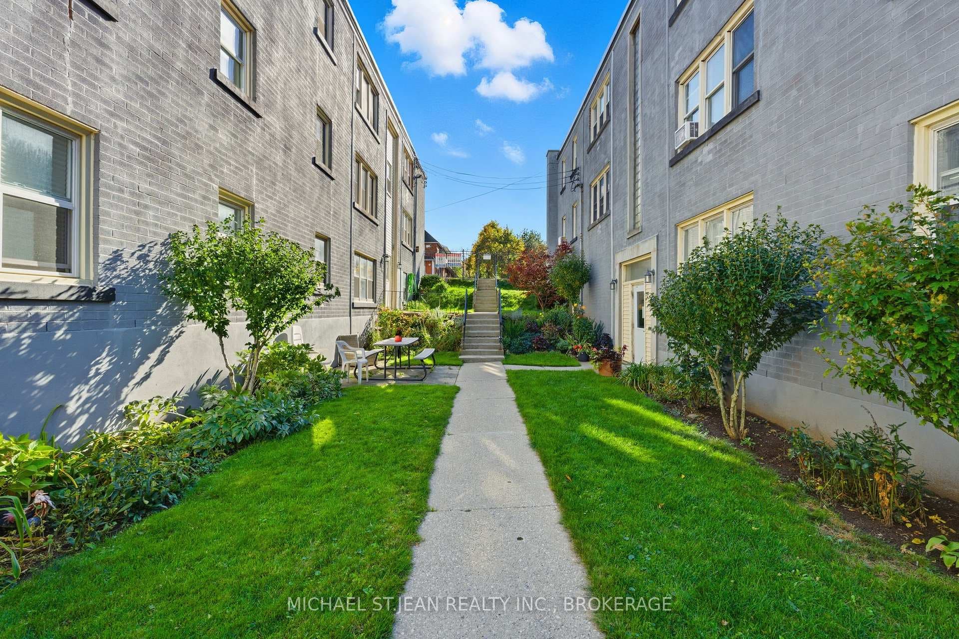 1755 King Street Unit 9 - Condo photo 7 of 32 in Hamilton, Ontario