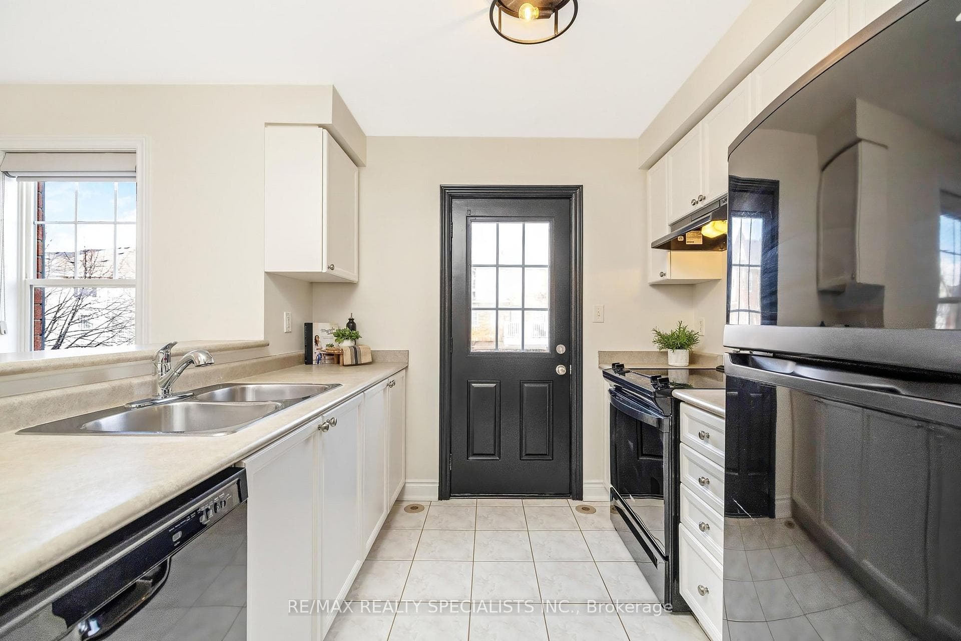 3032 Drumloch Avenue - Townhouse photo 14 of 29 in Oakville, Ontario