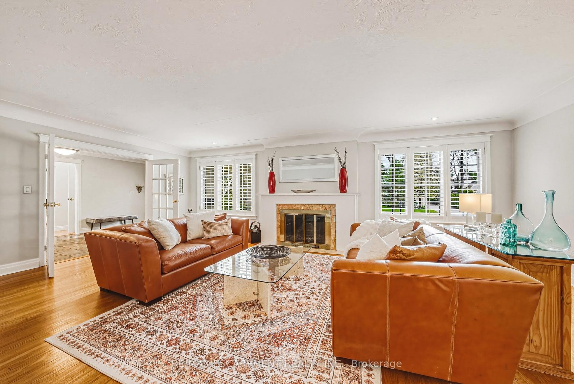 7 Colonial Crescent - Detached photo 9 of 49 in Oakville, Ontario