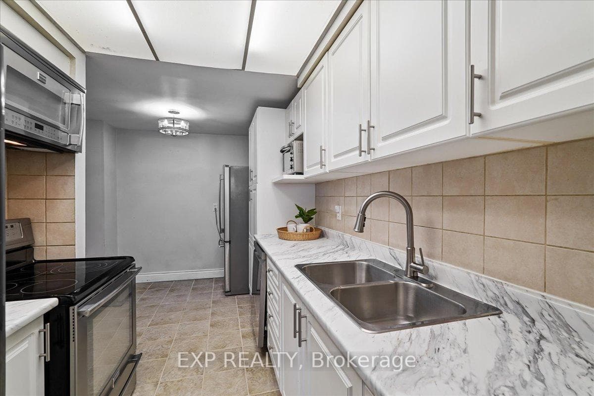 65 Greenwich Circle - Condo photo 8 of 34 in Brampton, Ontario