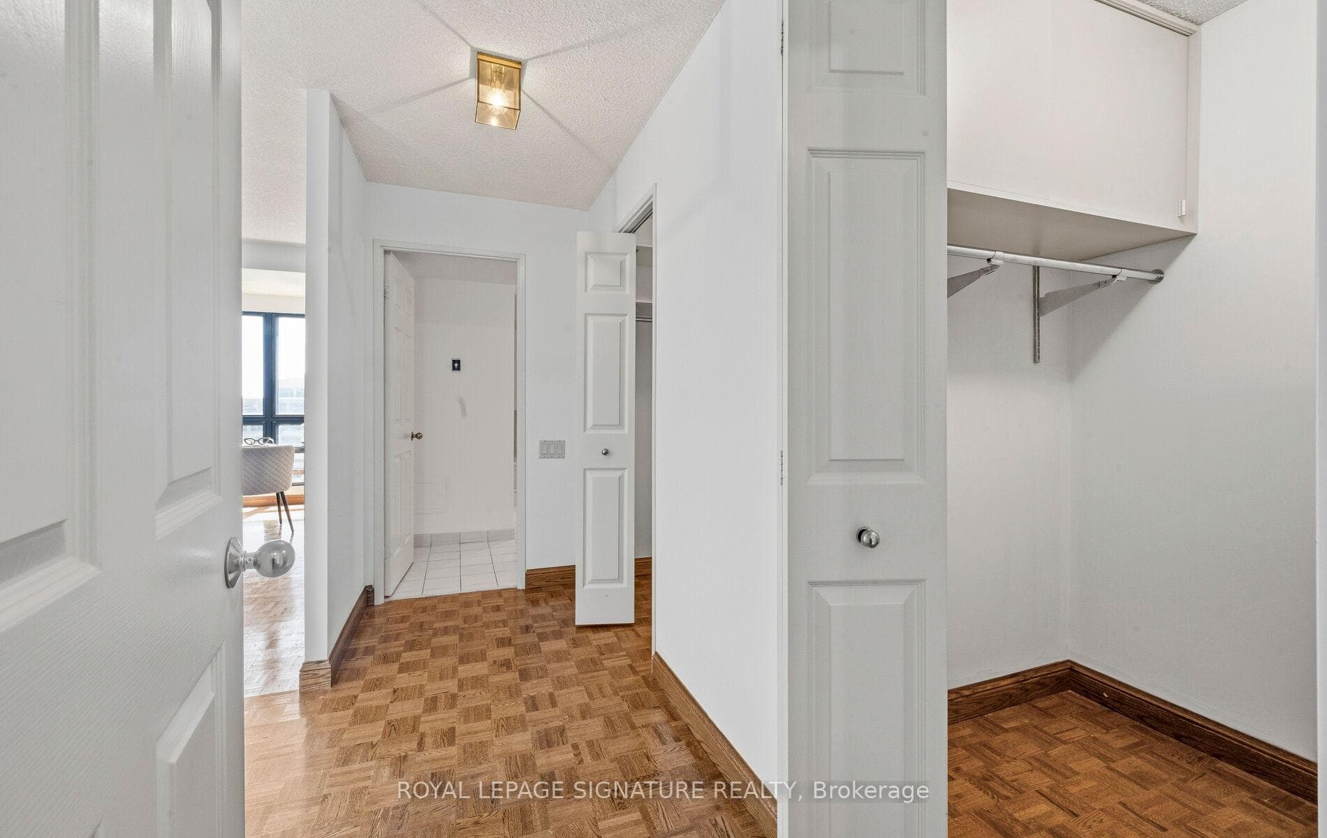3 Concorde Place Unit 805 - Condo photo 11 of 36 in Don Mills / Parkwoods / Victoria Village, Ontario