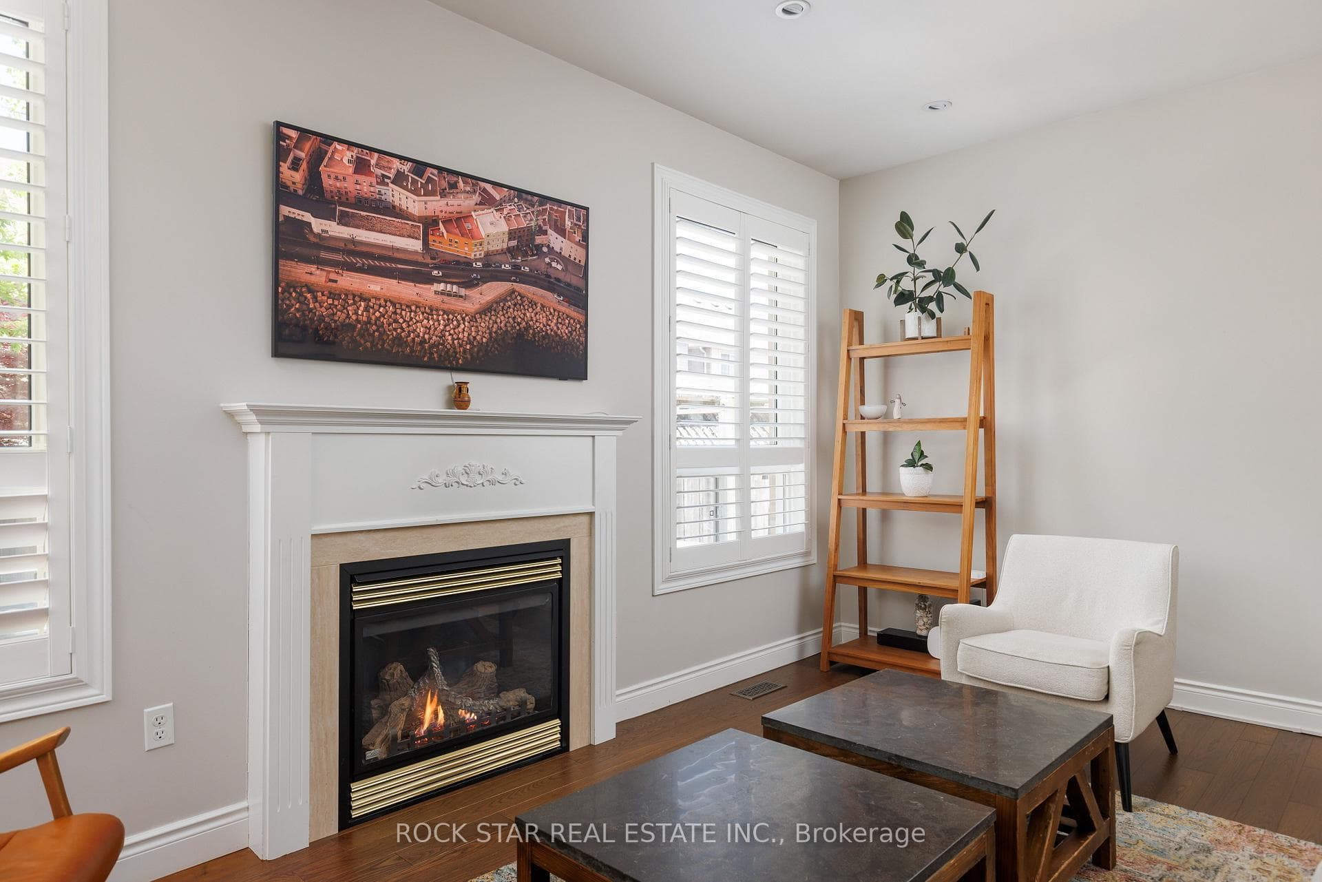 2277 Blue Oak Circle - Detached photo 13 of 46 in Oakville, Ontario