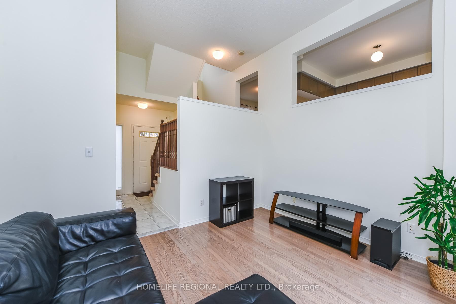 7105 Branigan Gate Unit 72 - Condo photo 3 of 34 in Mississauga, Ontario