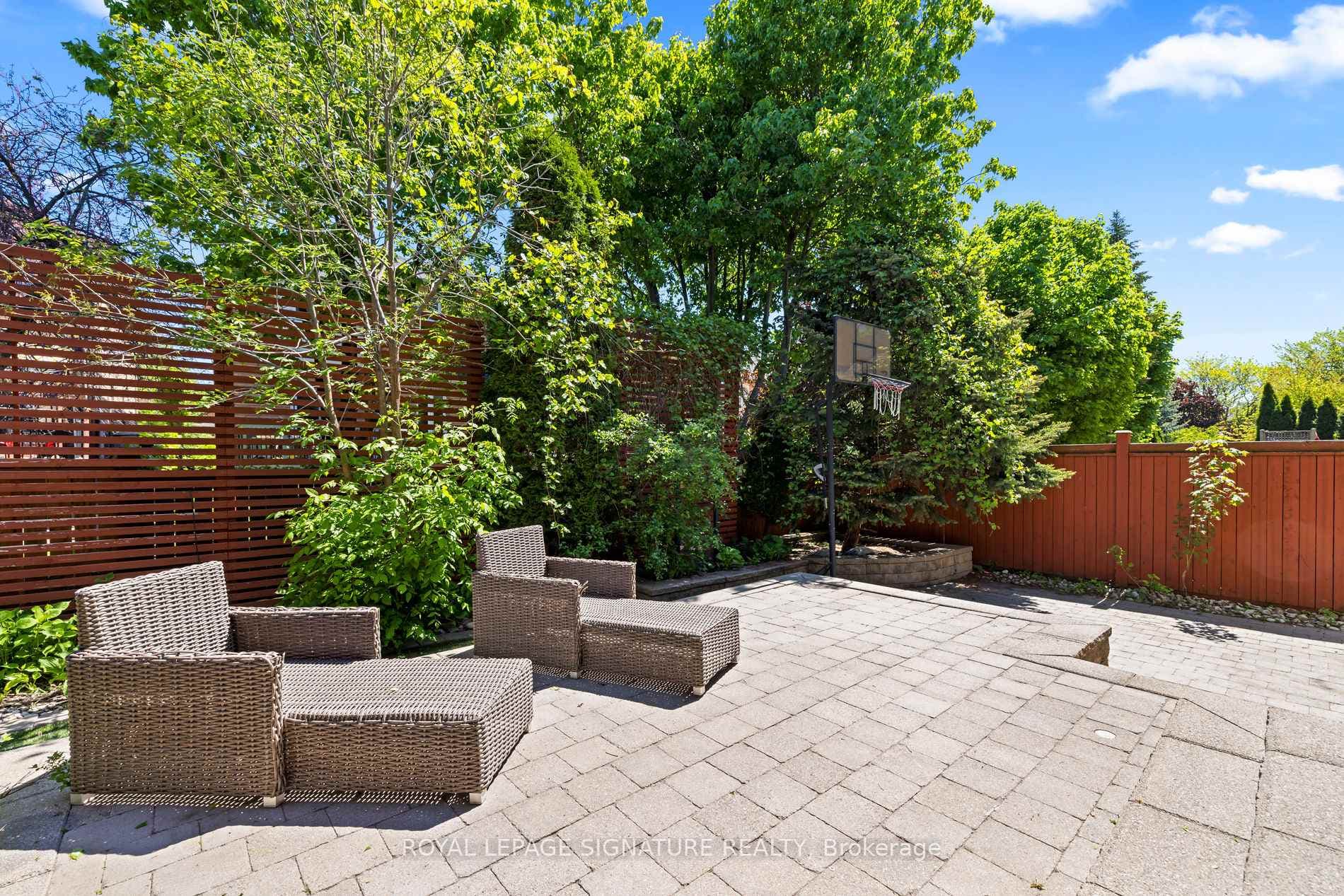 2480 Upper Valley Crescent - Detached photo 44 of 50 in Oakville, Ontario
