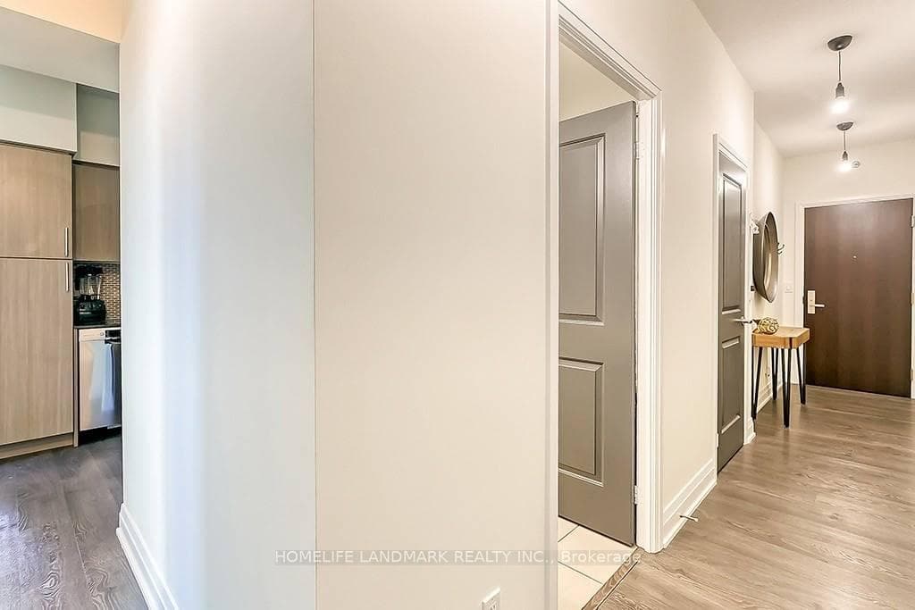 55 Speers Road Unit 205 - Condo photo 9 of 34 in Oakville, Ontario