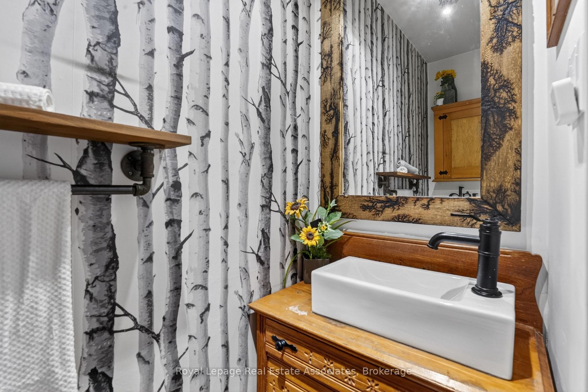 174 Cheverie Street - Detached photo 24 of 49 in Oakville, Ontario