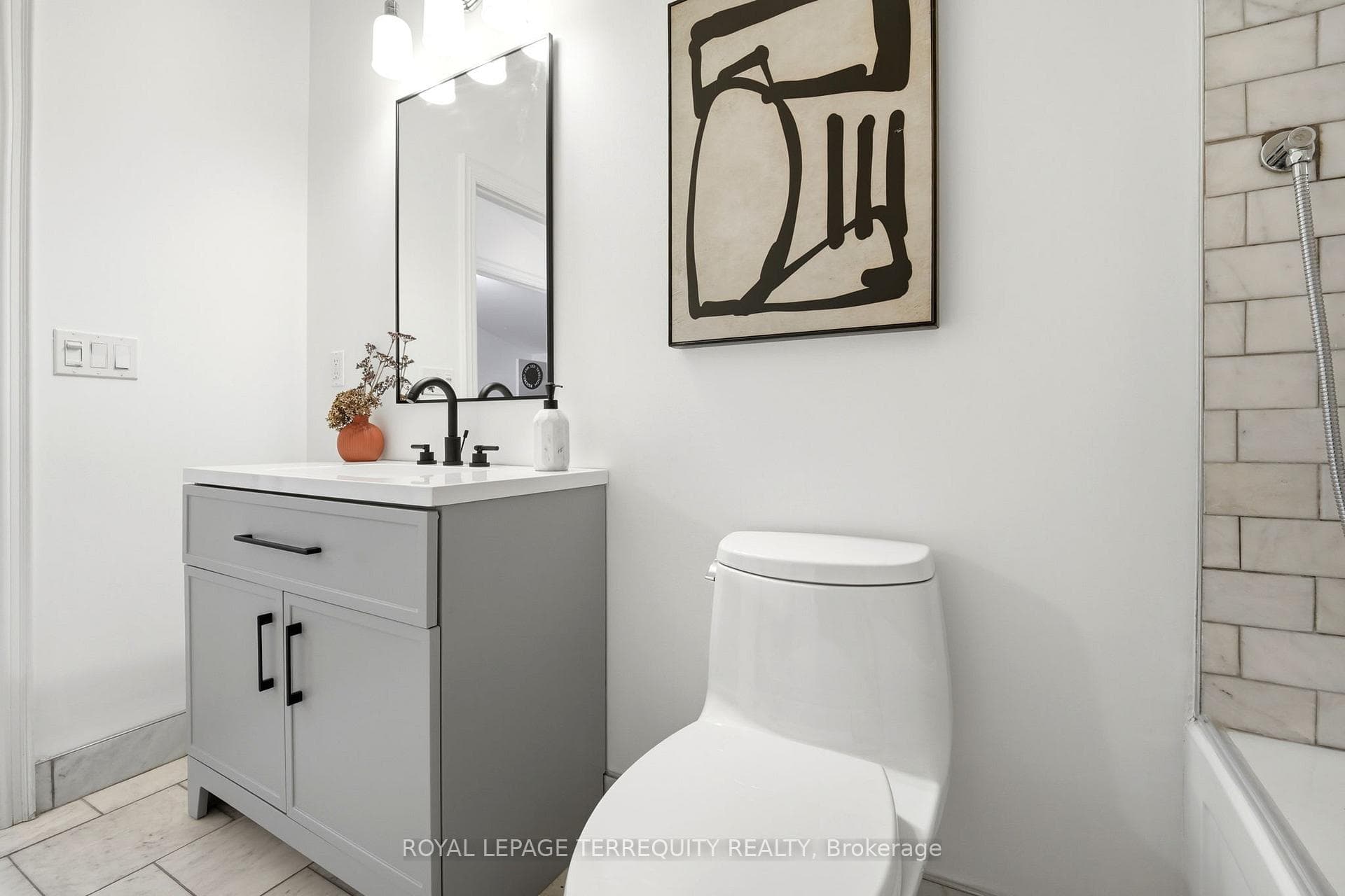100 Admiral Road - Semi-Detached photo 16 of 34 in Annex / Yorkville / Summerhill, Ontario