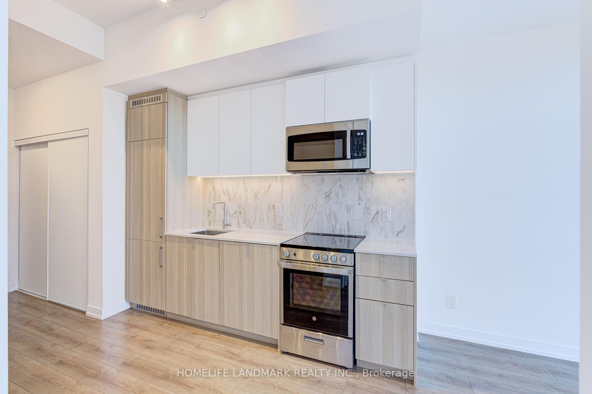 500 Dupont Street Unit 310 - Condo photo 22 of 29 in Annex / Yorkville / Summerhill, Ontario