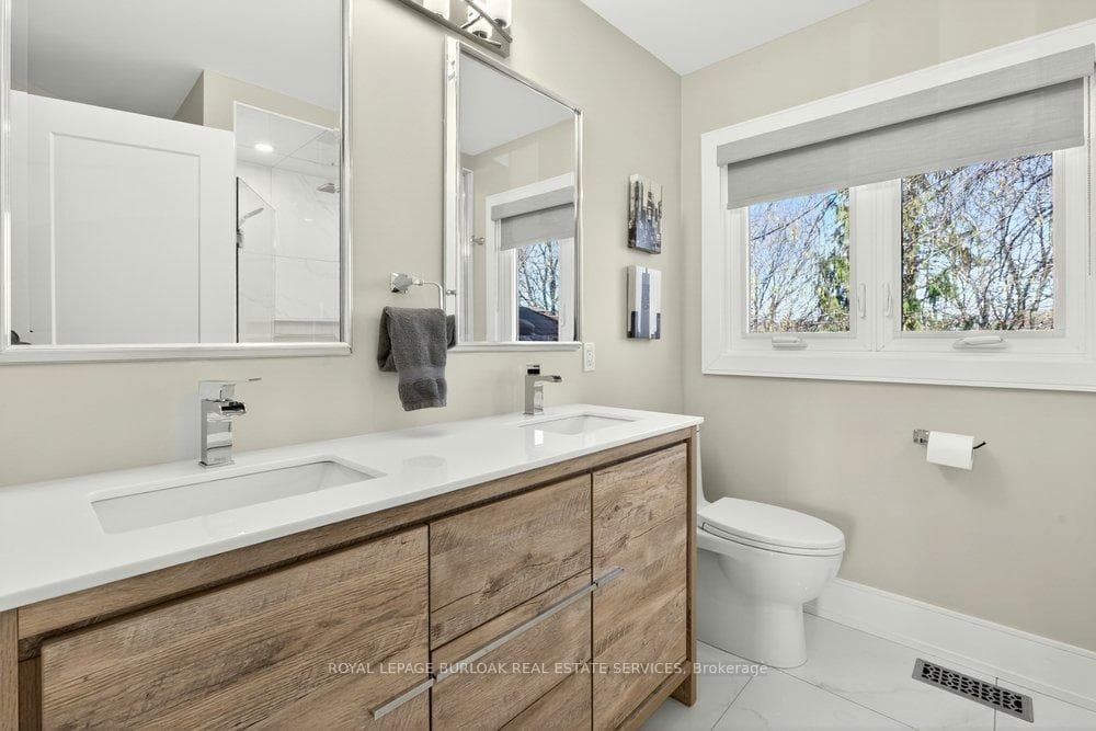 1078 Augustus Drive - Detached photo 29 of 49 in Burlington, Ontario