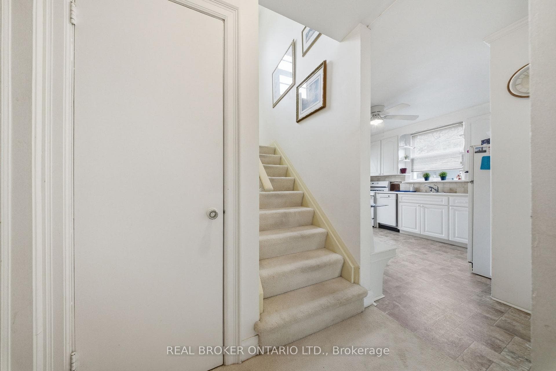 243 Sydney Street - Detached photo 15 of 35 in Milton, Ontario