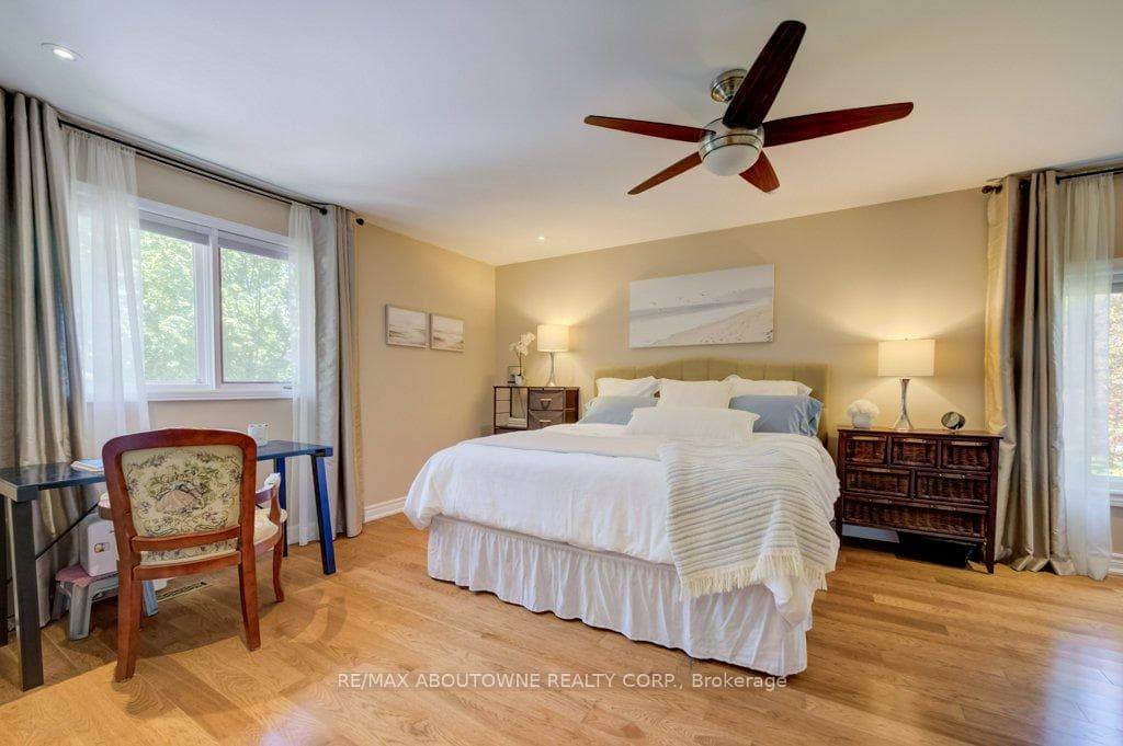 1300 Old Bridle Path - Detached photo 17 of 43 in Oakville, Ontario