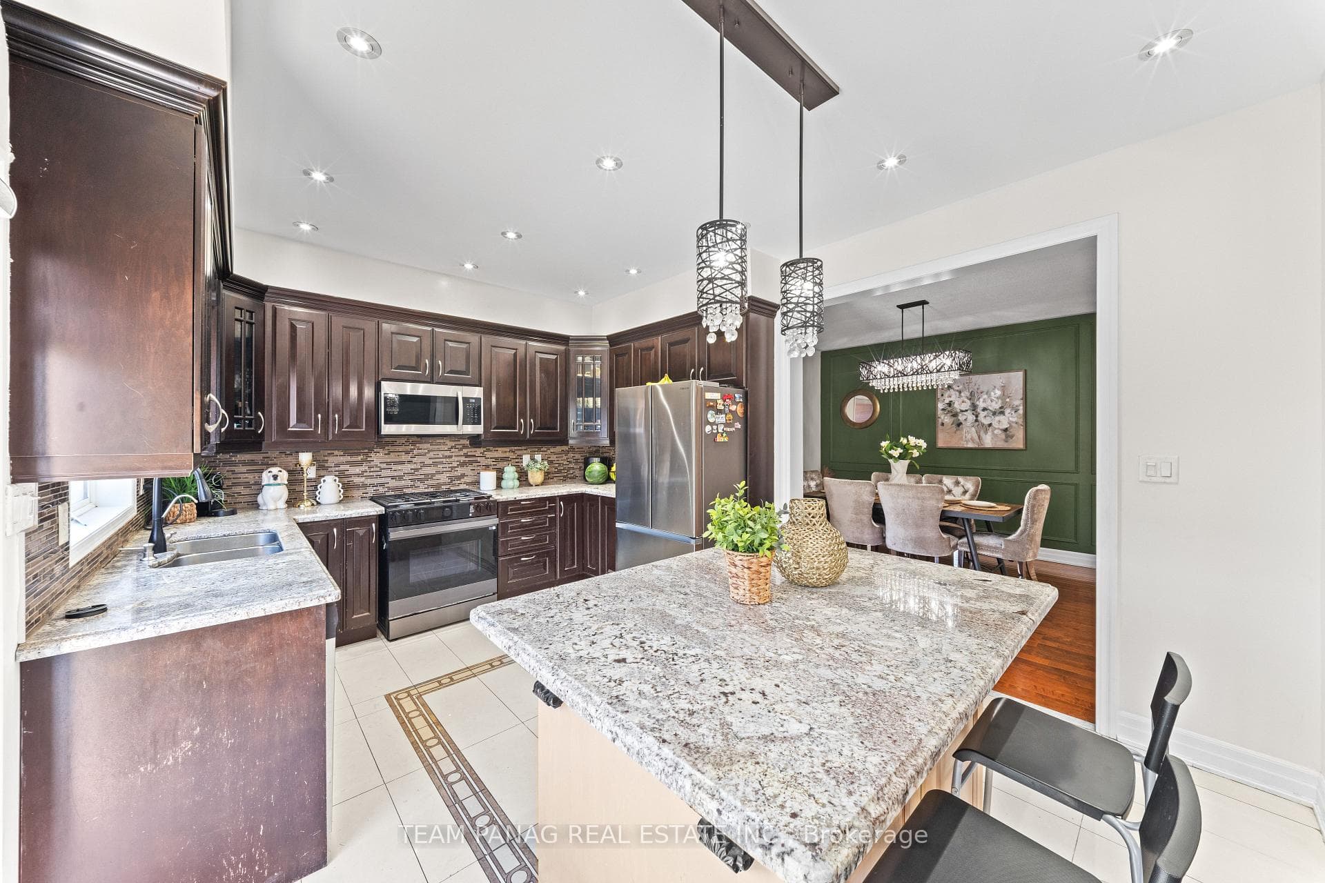 146 Degrassi Cove Circle - Detached photo 15 of 50 in Brampton, Ontario