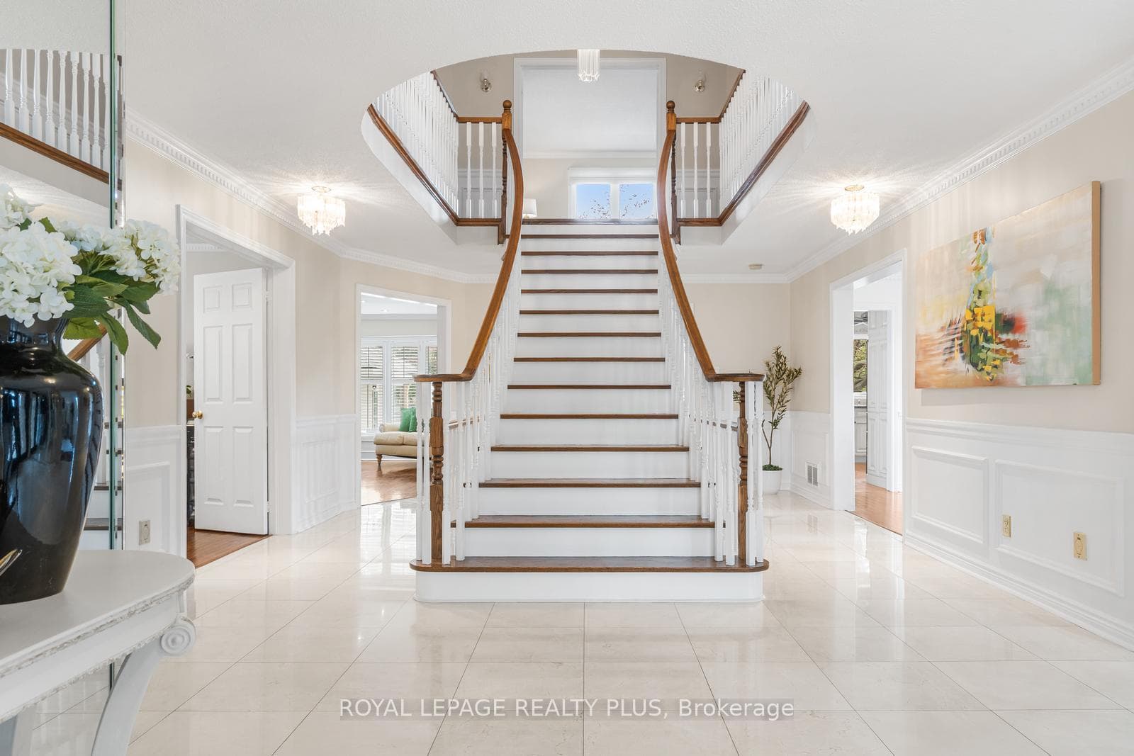 1504 Tanner Court - Detached photo 5 of 50 in Oakville, Ontario