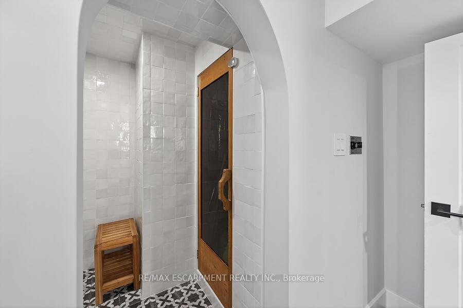 3088 PALMER Drive - Detached photo 39 of 50 in Burlington, Ontario