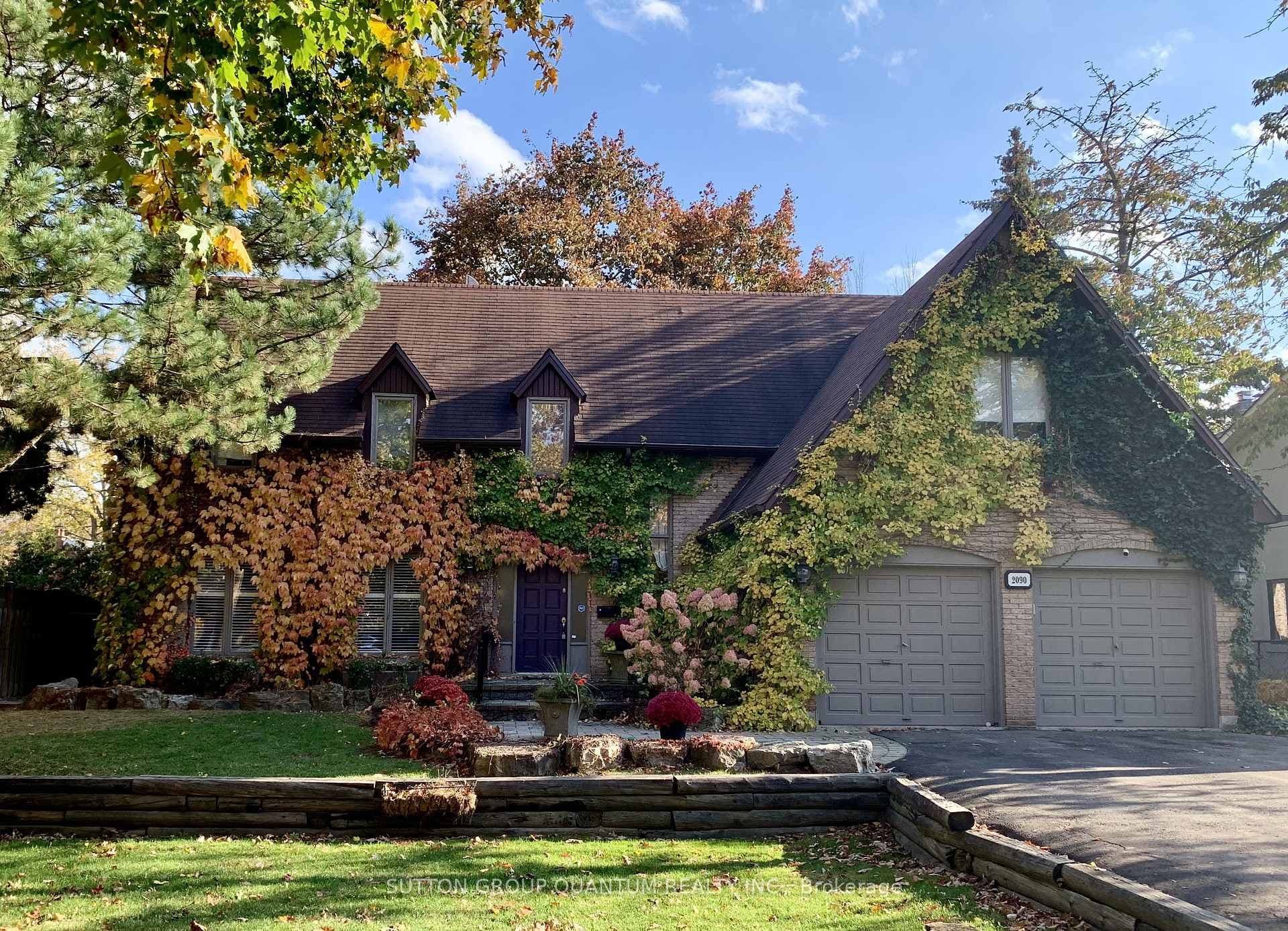 2090 Mississauga Road - Single Family Home for sale in Erin Mills, Ontario