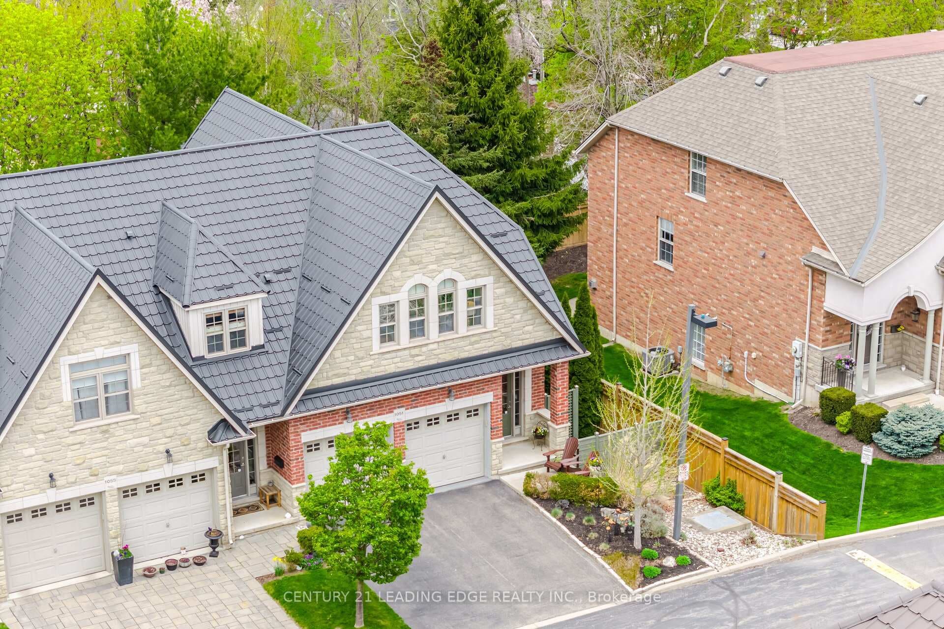 1051 Fernridge Common - Semi-Detached photo 5 of 50 in Burlington, Ontario