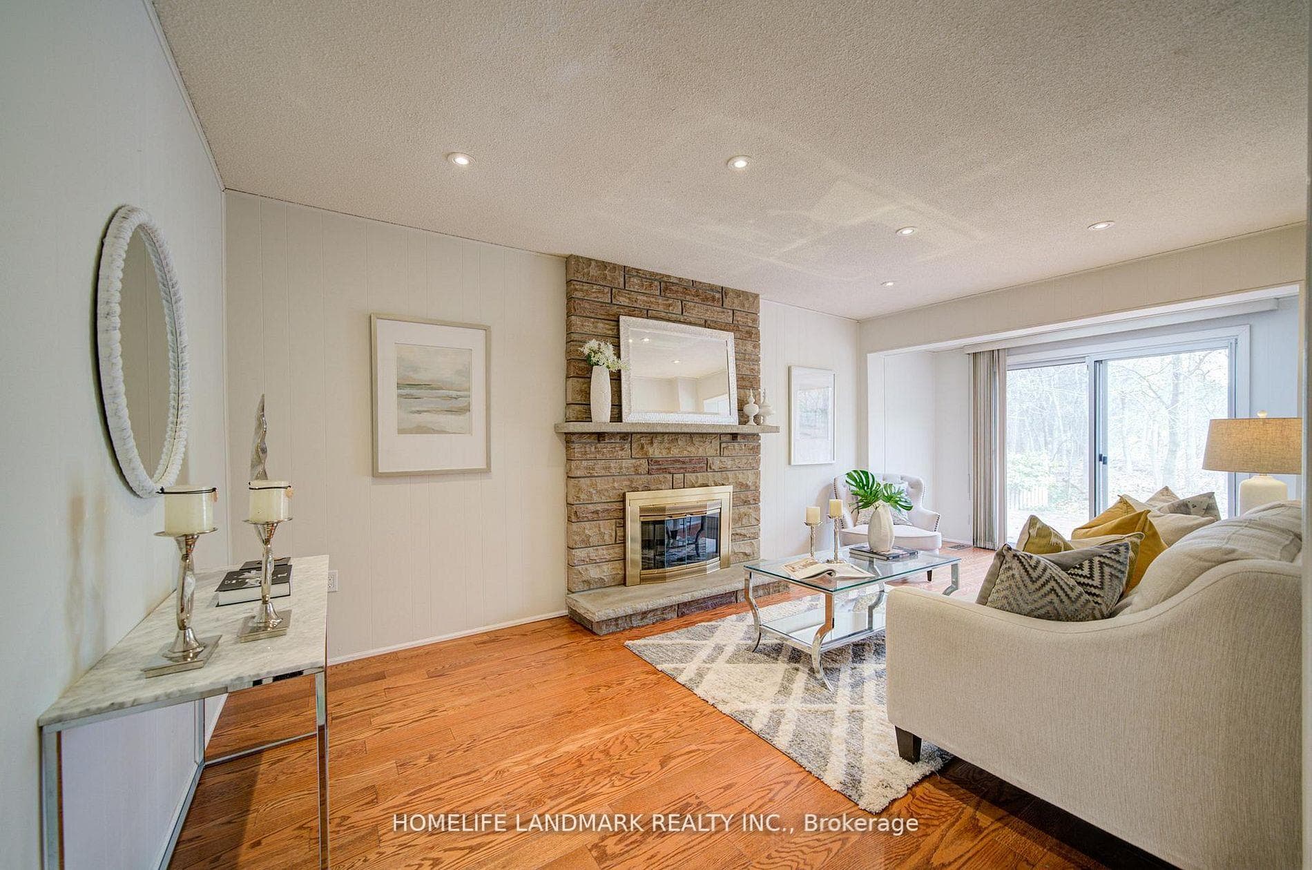 1111 Deer Run - Detached photo 9 of 29 in Mississauga, Ontario