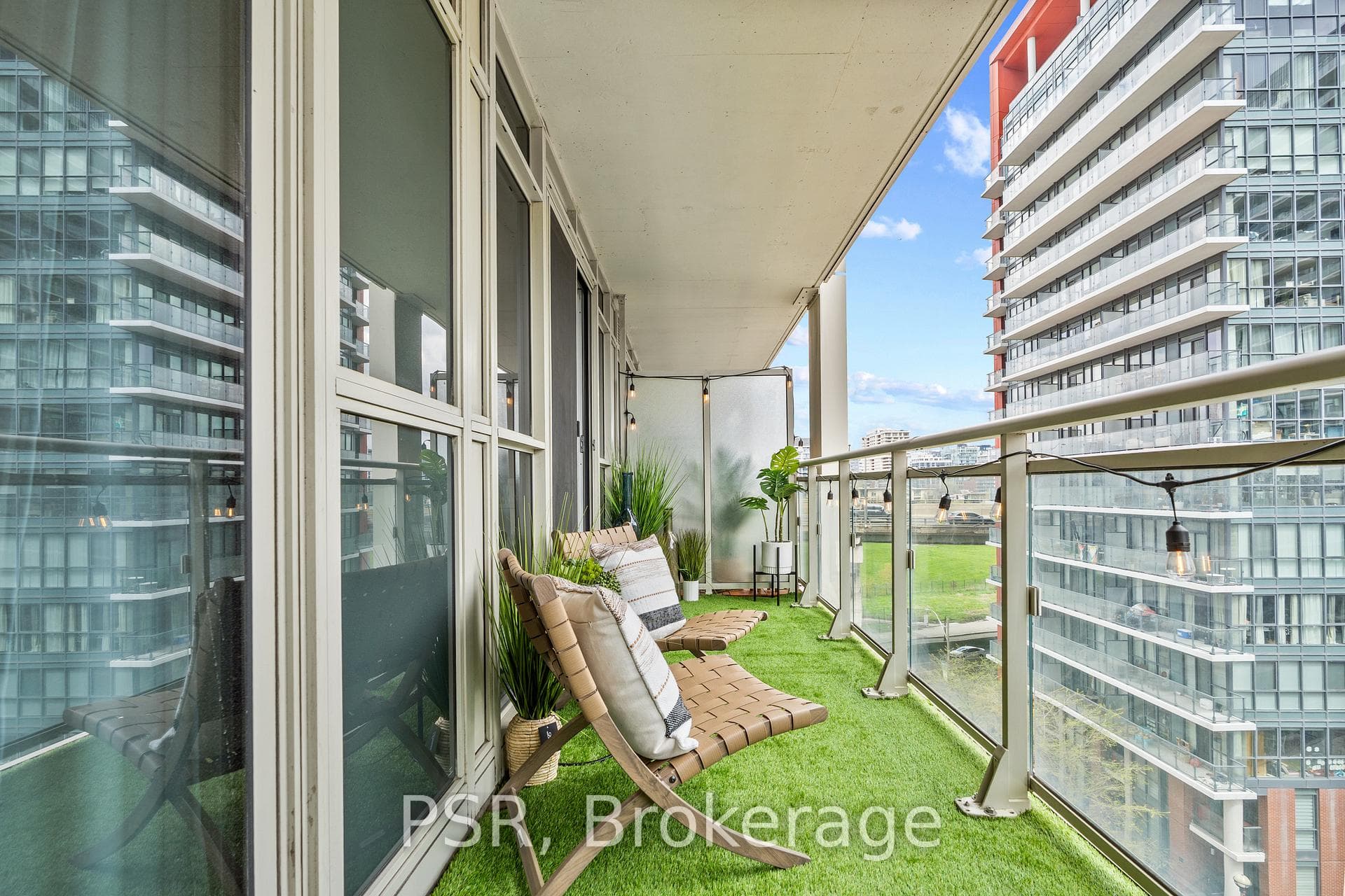 38 Grand Magazine Street Unit 1031 - Condo photo 19 of 25 in Downtown Toronto / Waterfront, Ontario