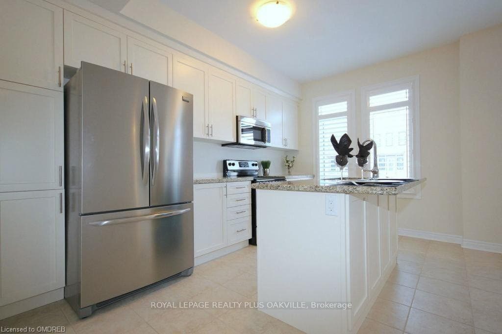 3055 Preserve Drive - Townhouse photo 8 of 30 in Oakville, Ontario