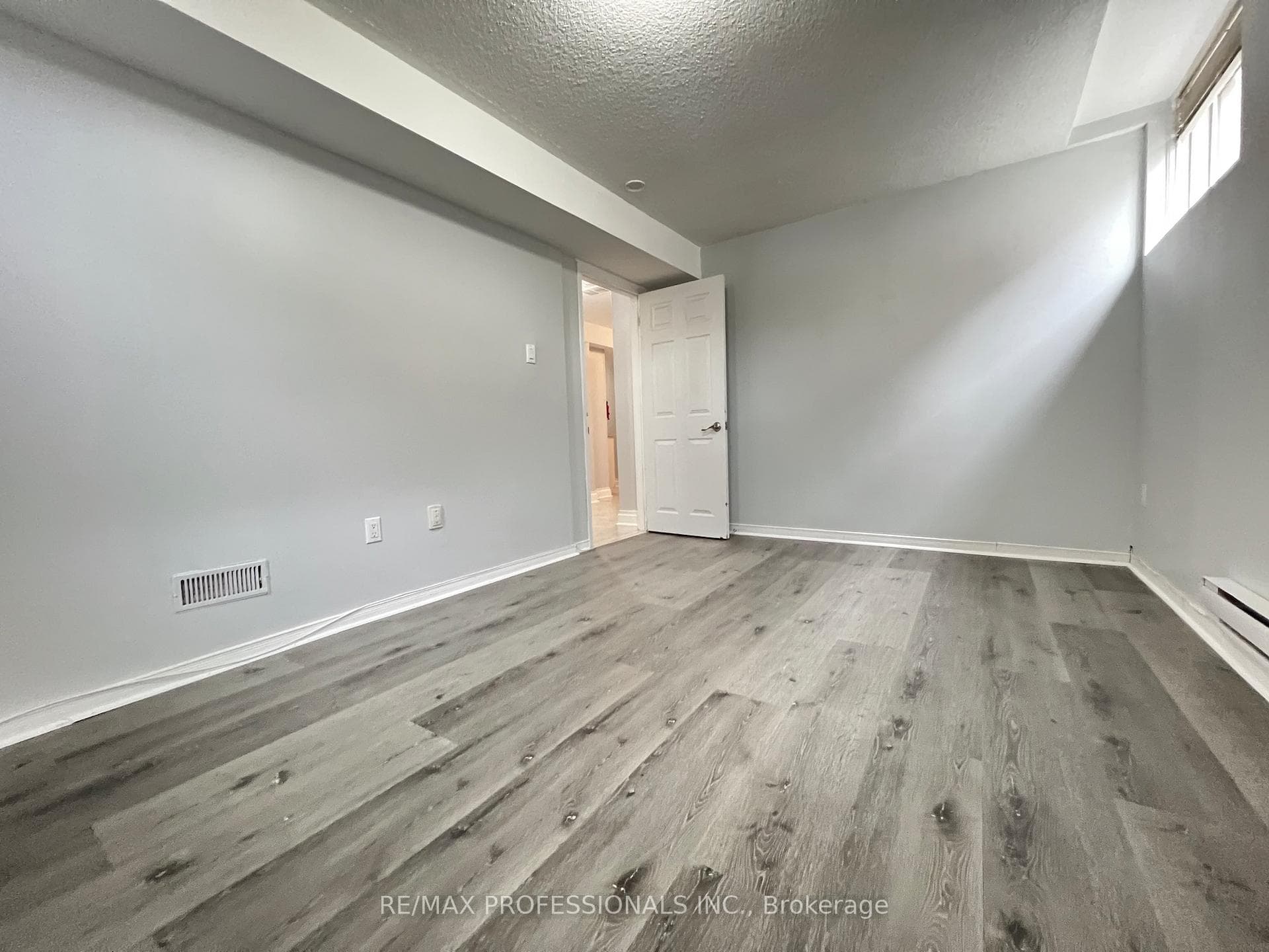 110 Springview Drive - Detached photo 28 of 40 in Brampton, Ontario
